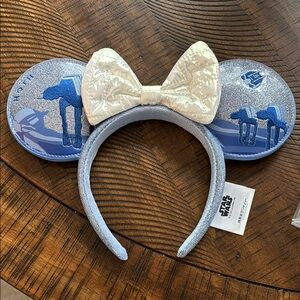 Star Wars Blue and White Hair Accessory